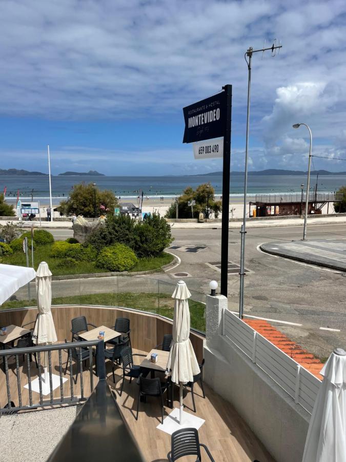 Hostal Montevideo Beachfront Nigrán Exteriör bild